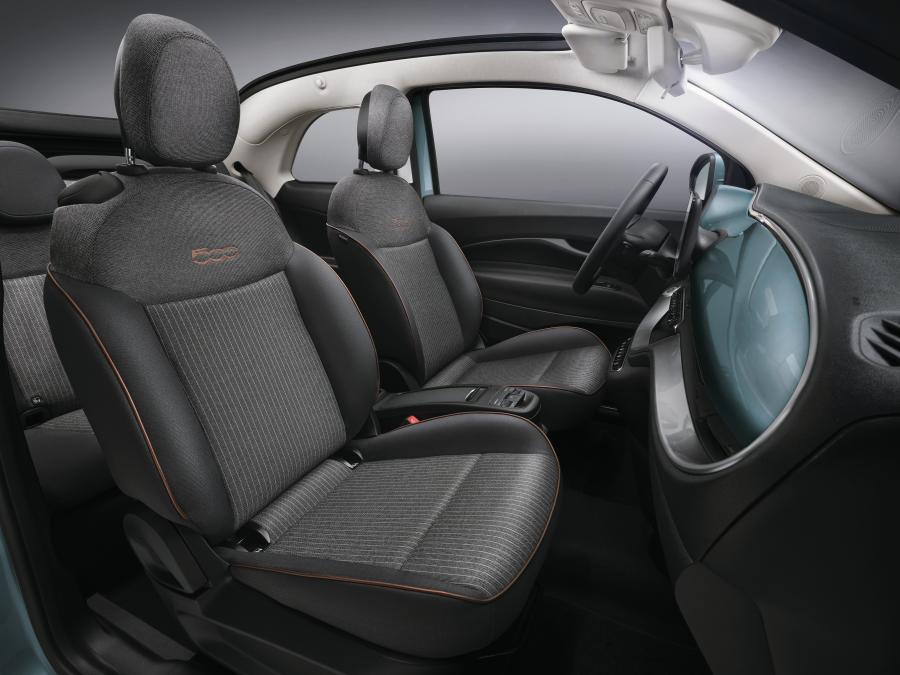 Интерьер Fiat 500 Cabrio (332) 2020 года  (фото 16 из 25)